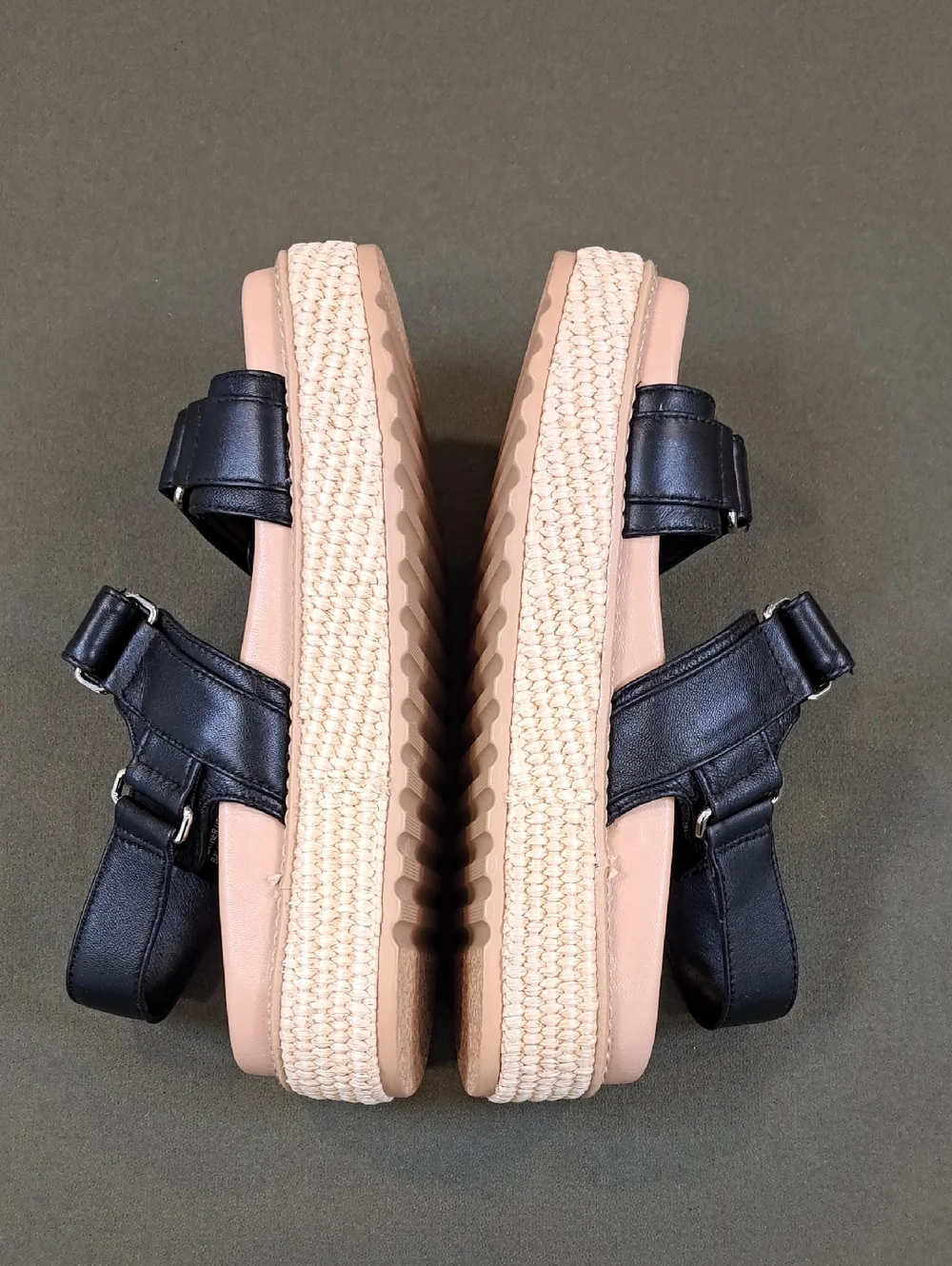 Steve Madden Bigmona Sandals - Color: Black Leather / Natural Raaffia - Size: 7 - Picture 6 of 9